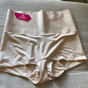 Maidenform Shapers